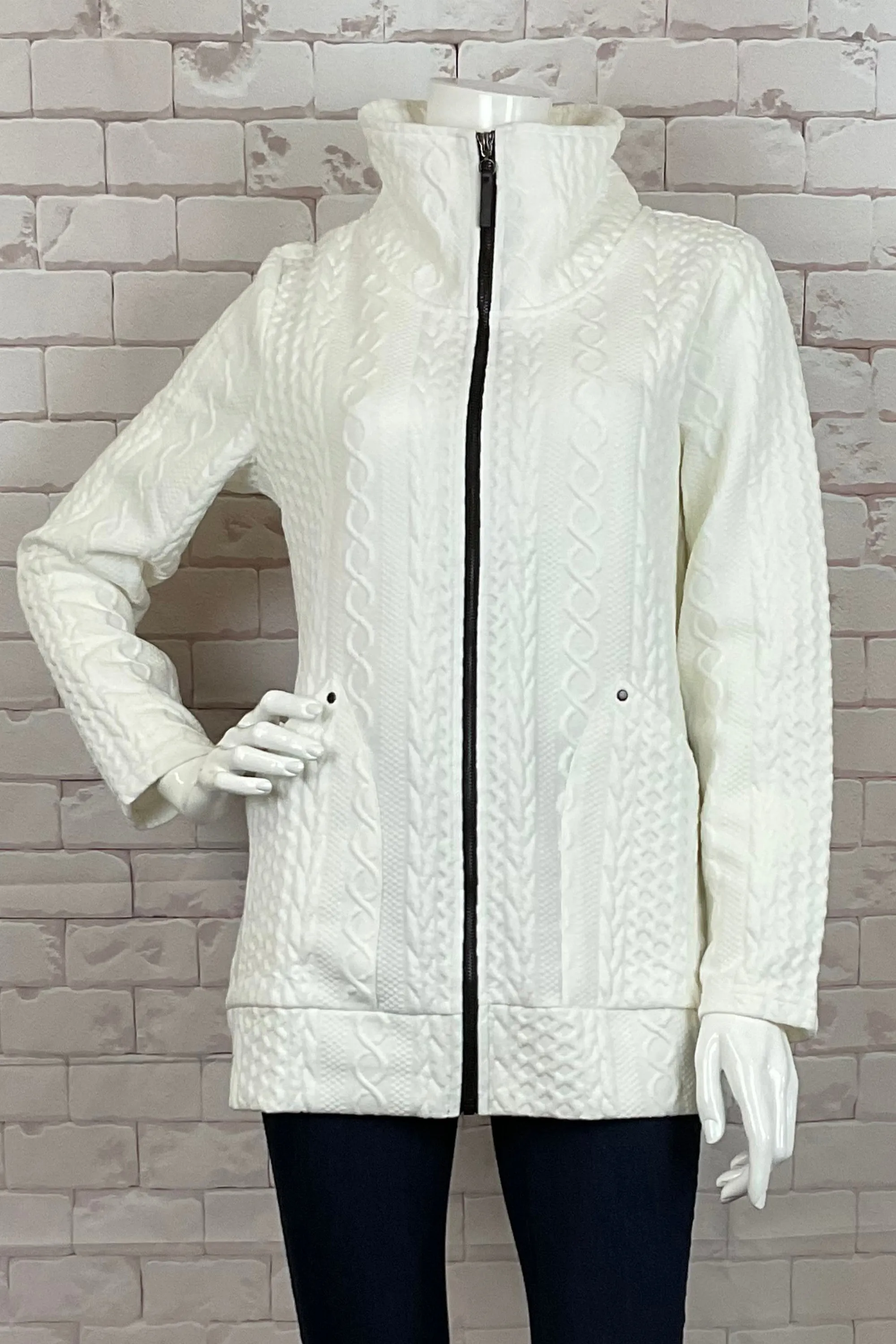 LONG EMBOSSED CABLE ZIP JACKET